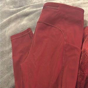 Lululemon size 4 Wunder Train with pockets full length